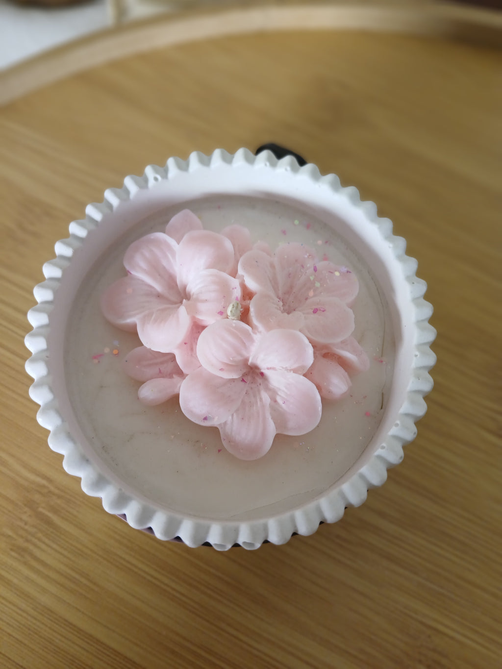 Ivory Bloom - Petite plumeria bloom candle