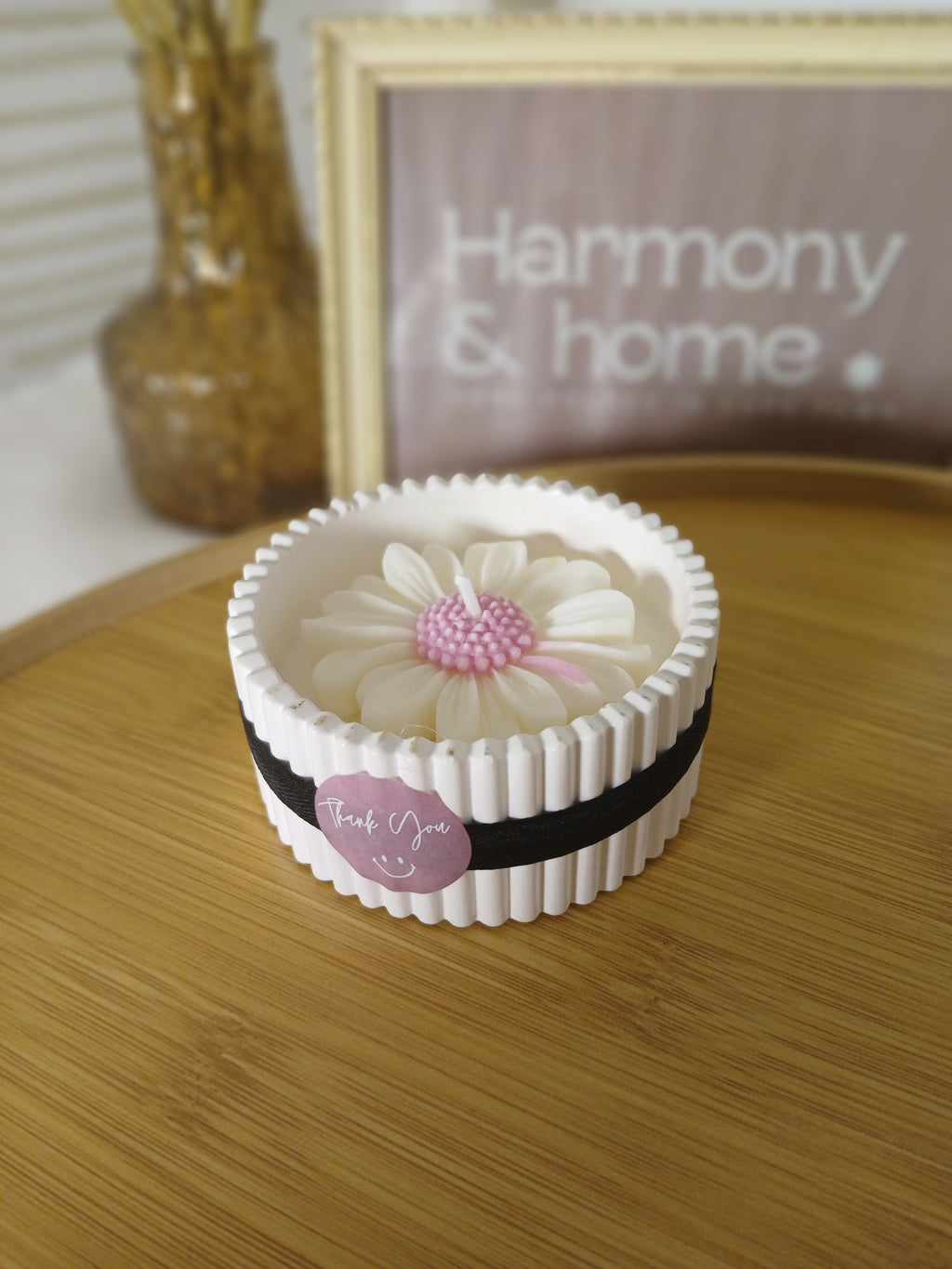 Ivory Bloom - Petite daisy bloom candle