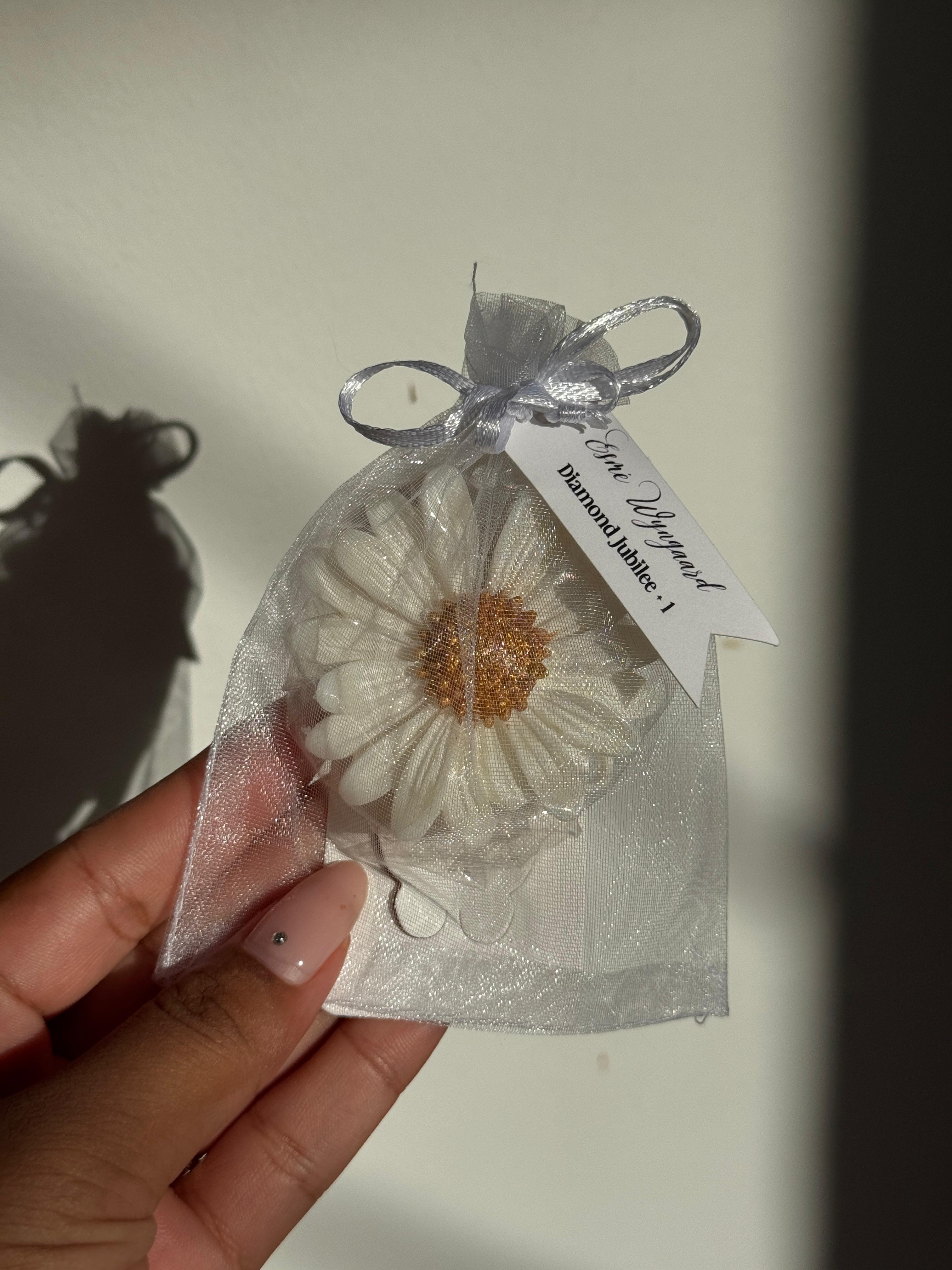 Daisy bloom wax melt